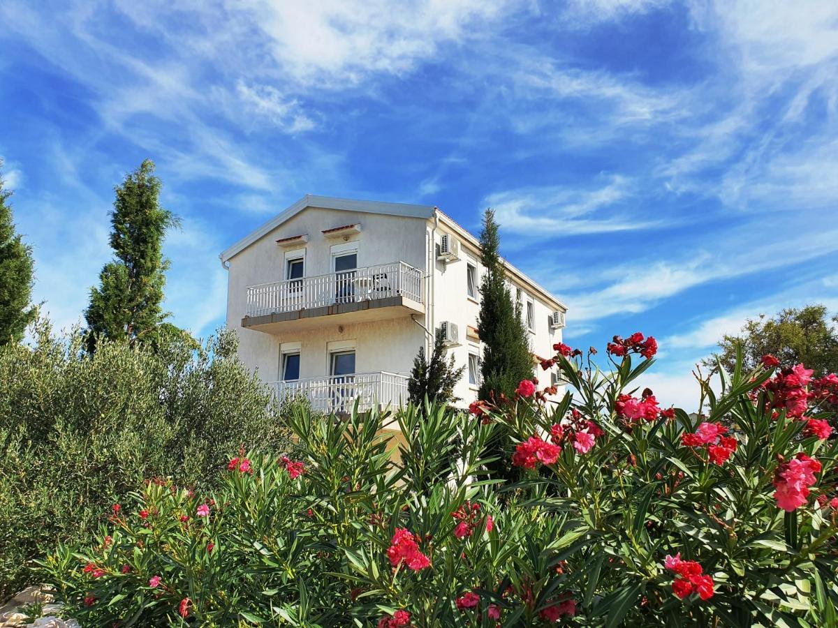 Apartment Trendy - Novalja